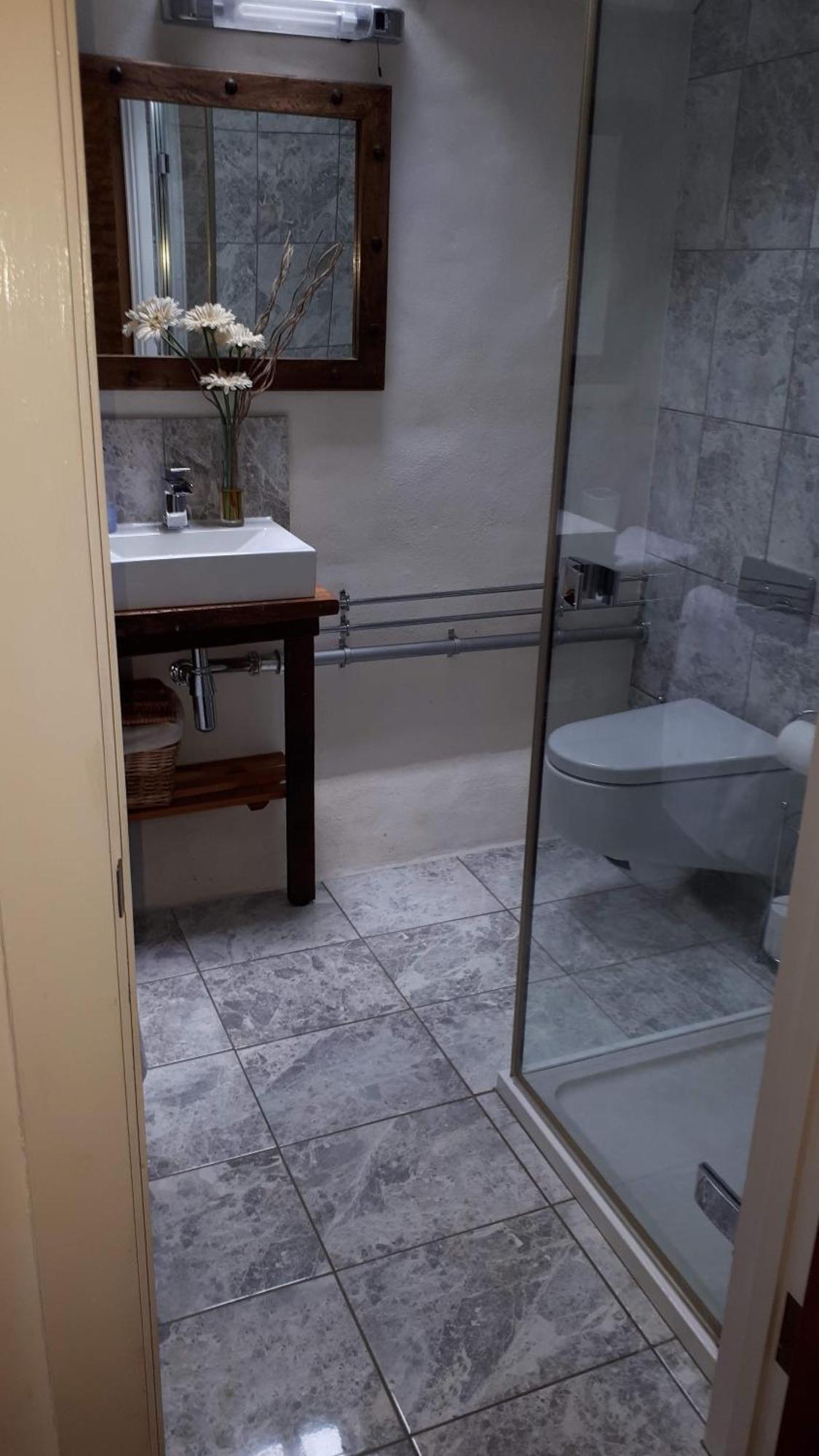 The Byre North End Farm Bed & Breakfast Ashton Keynes Ngoại thất bức ảnh
