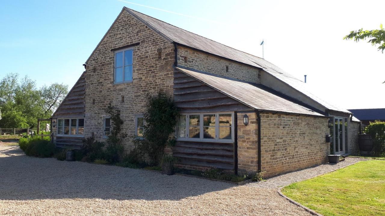The Byre North End Farm Bed & Breakfast Ashton Keynes Ngoại thất bức ảnh