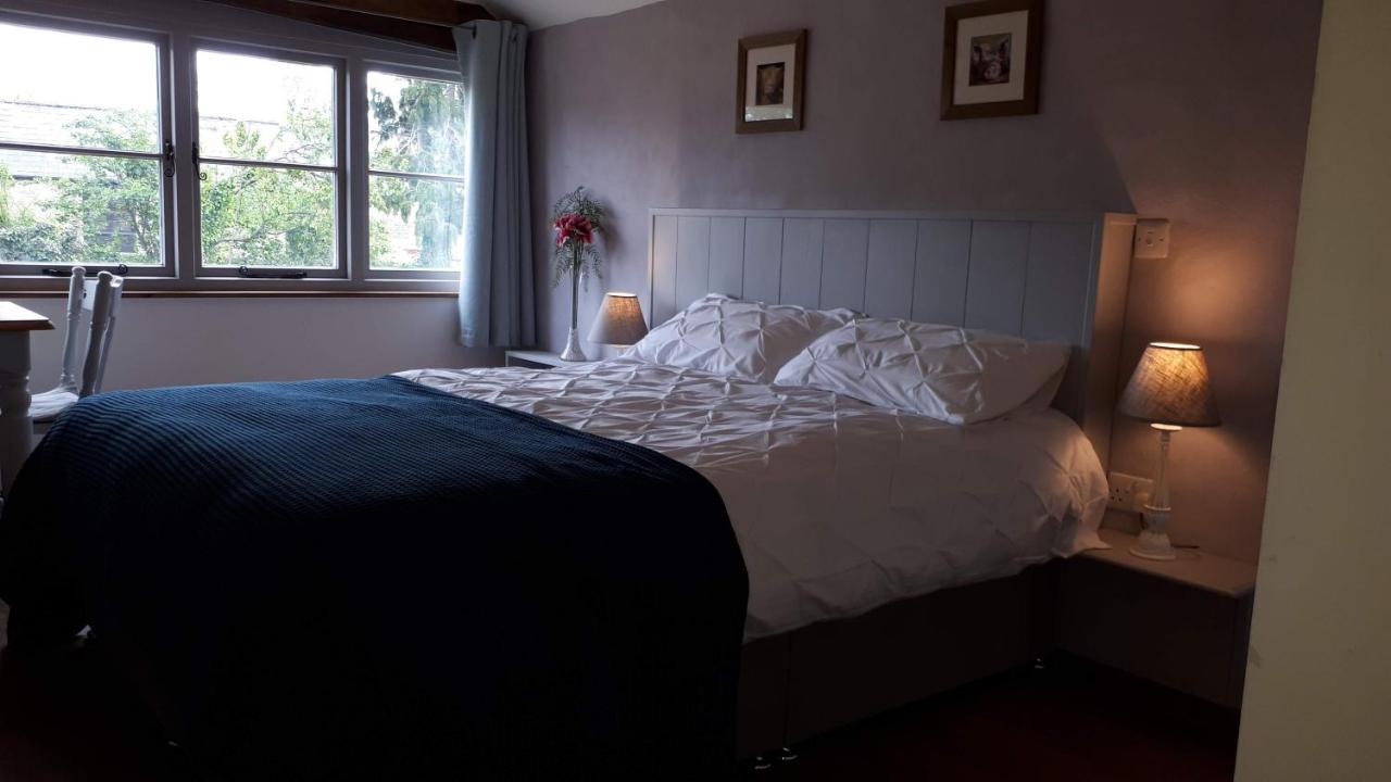 The Byre North End Farm Bed & Breakfast Ashton Keynes Ngoại thất bức ảnh