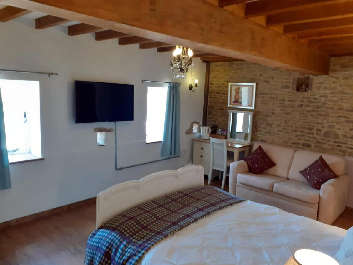 The Byre North End Farm Bed & Breakfast Ashton Keynes Ngoại thất bức ảnh